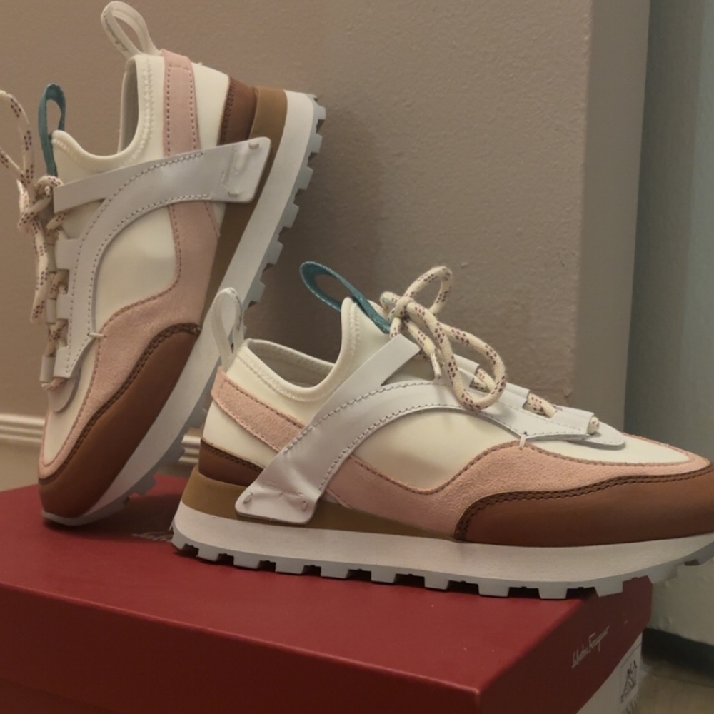 Salvatore Ferragamo Sneakers- Indy
